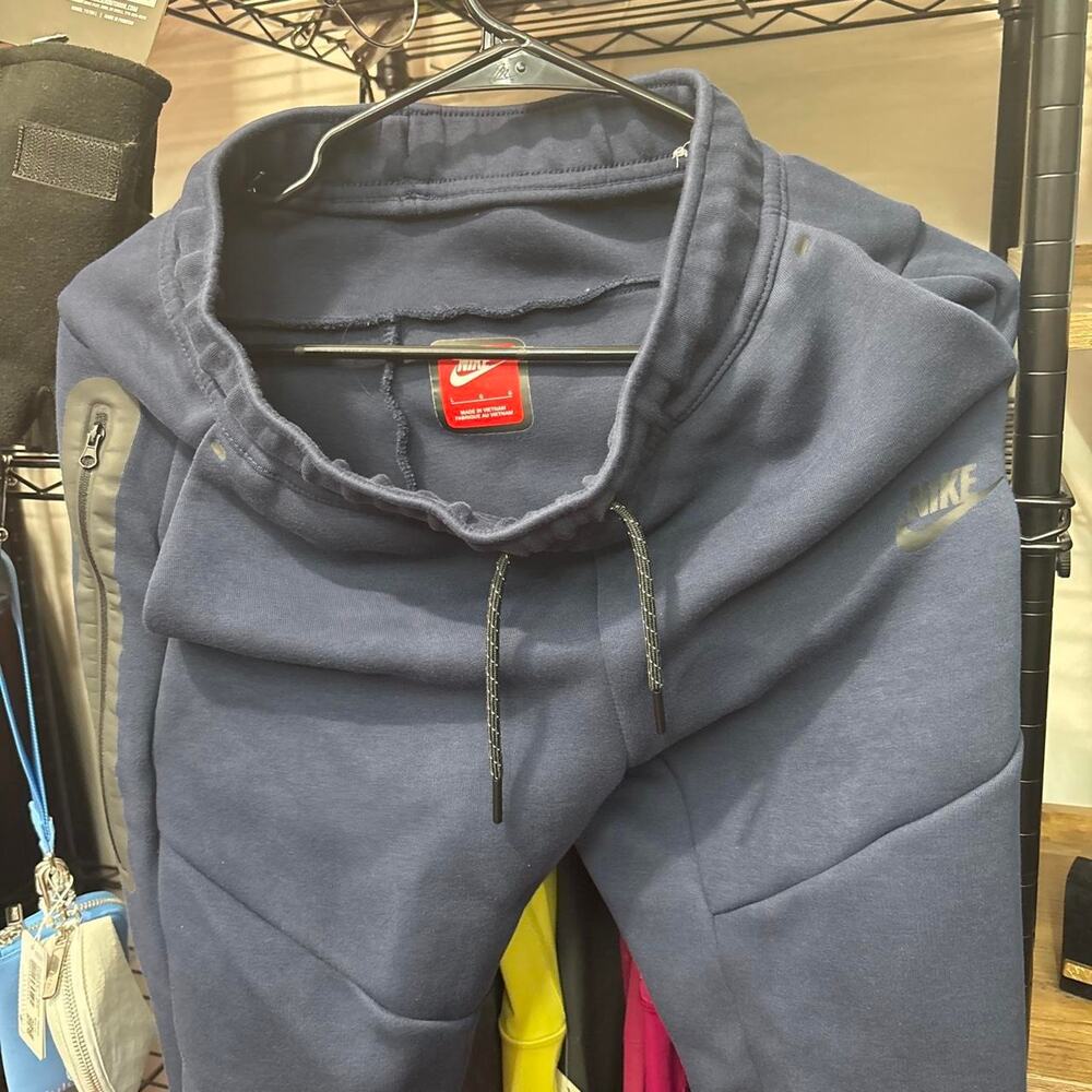 Nike navy blue tech fleece - Picture 2 of 4